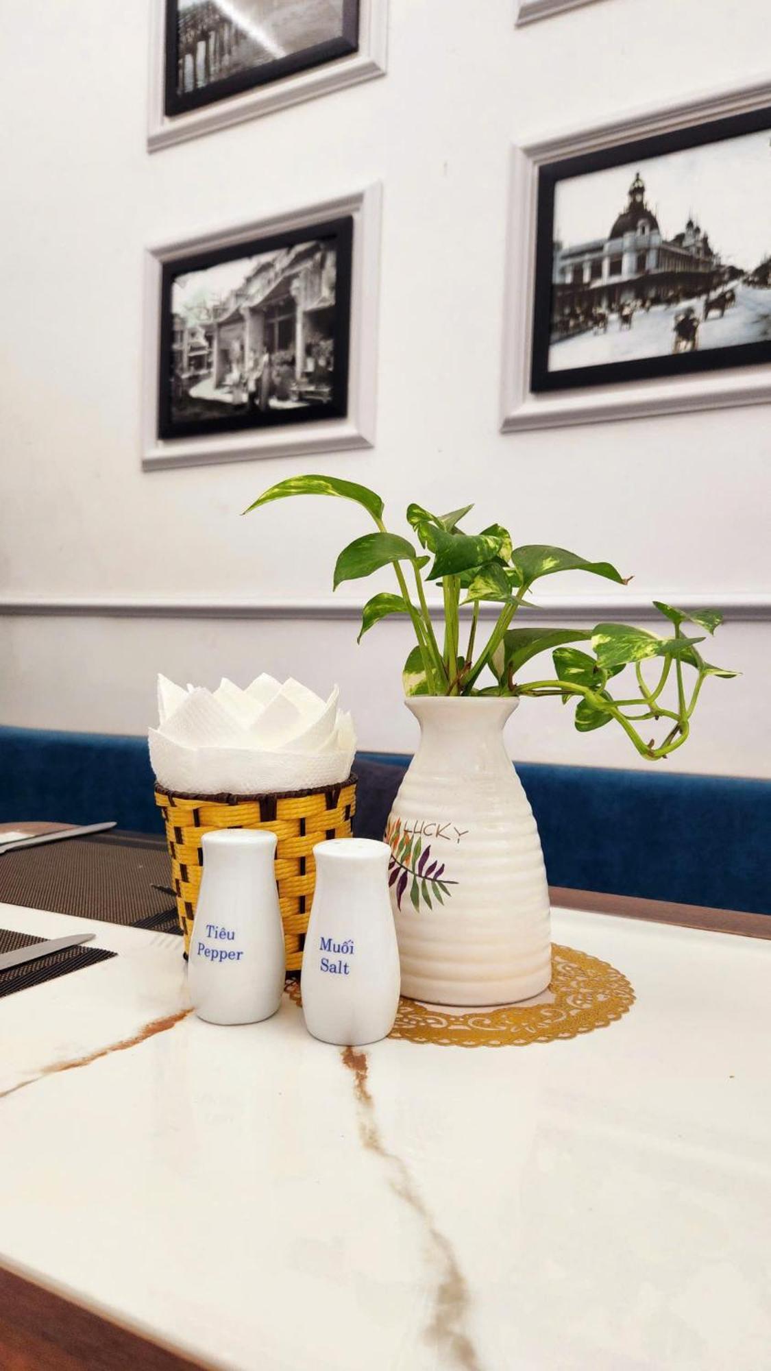 The Ambery Hanoi Boutique Hotel & Travel Bagian luar foto