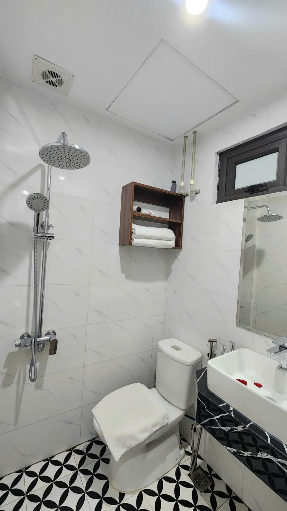 The Ambery Hanoi Boutique Hotel & Travel Bagian luar foto